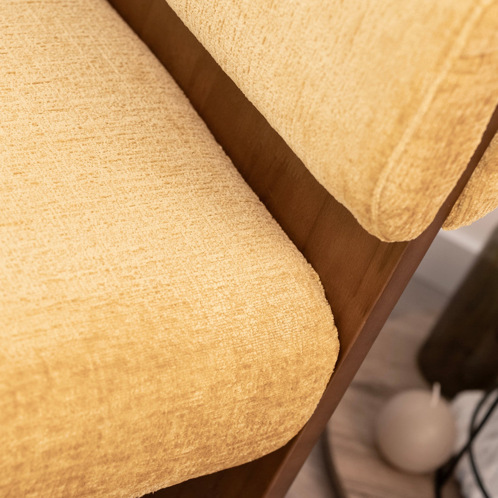 Leah – Cadeirão Acolchoado com Espuma de Alta Densidade 40 kg/m³, Estrutura em Madeira de Bétula, Design Escandinavo, 60x60x75 cm