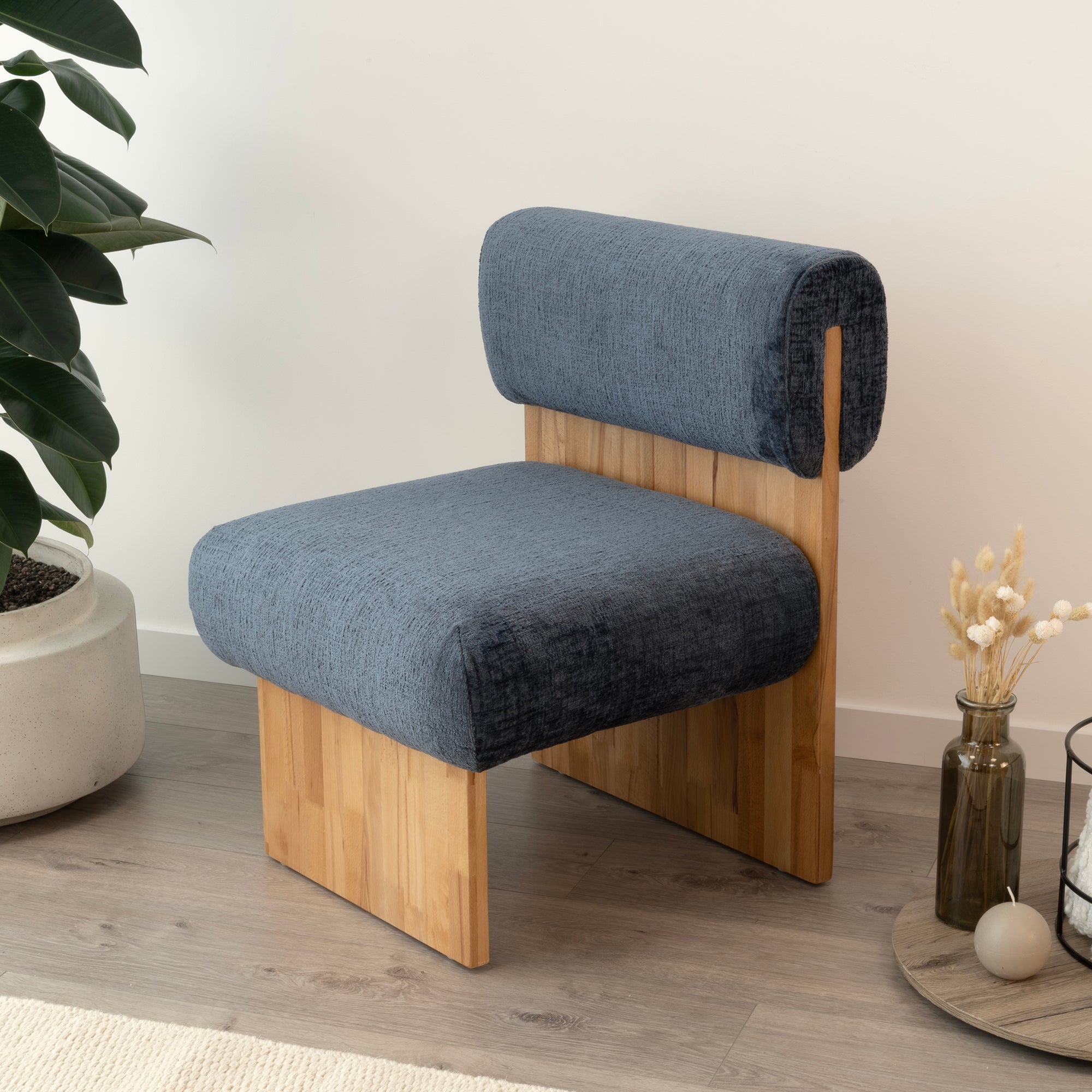 Leah - Sillón acolchado con espuma de alta densidad 40 kg/m³, estructura de madera de abedul, diseño escandinavo, 60x60x75 cm