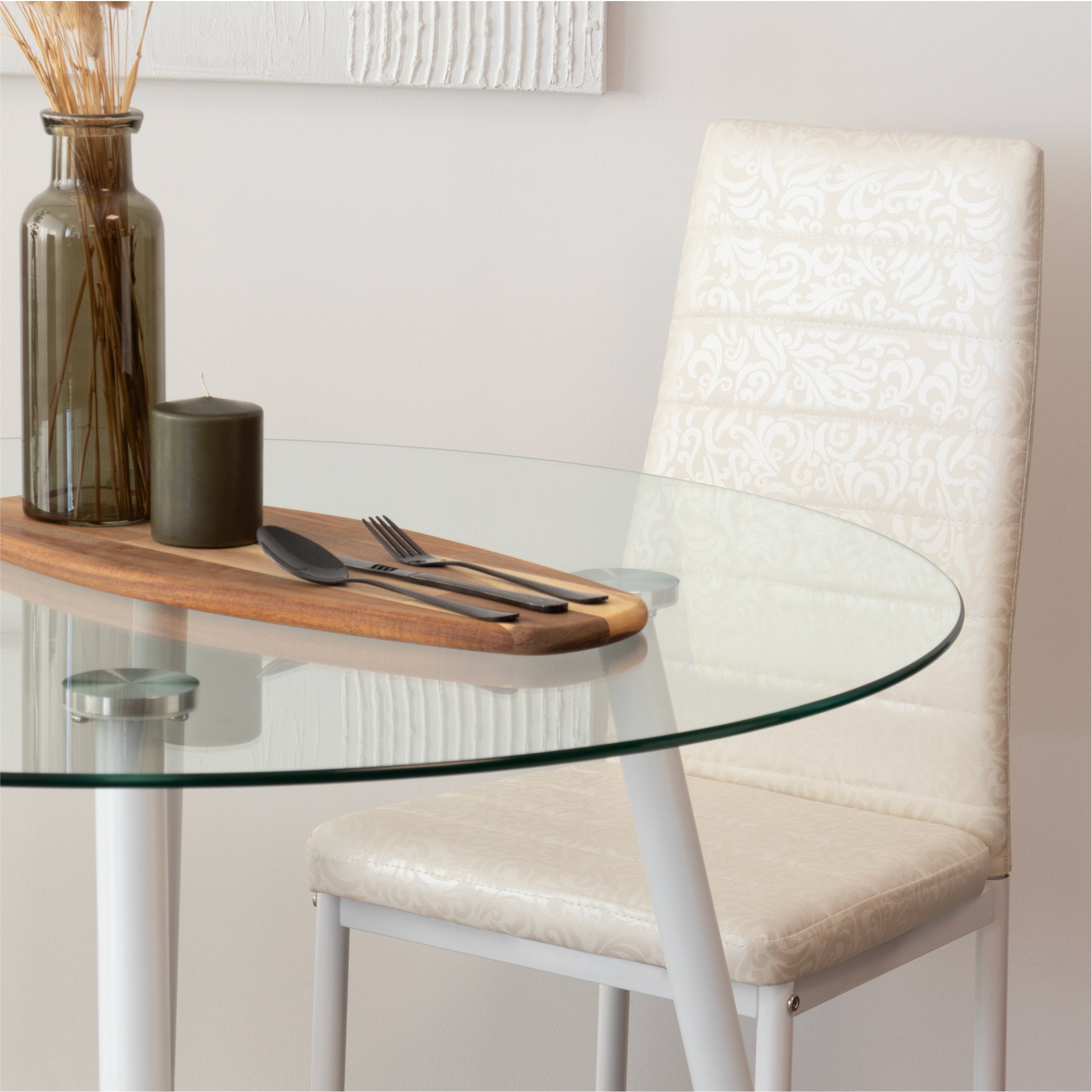 Conjunto de Mesa Corin con 4 Sillas Romantic/Shirley, Estructura Metálica y Tablero de Vidrio Templado