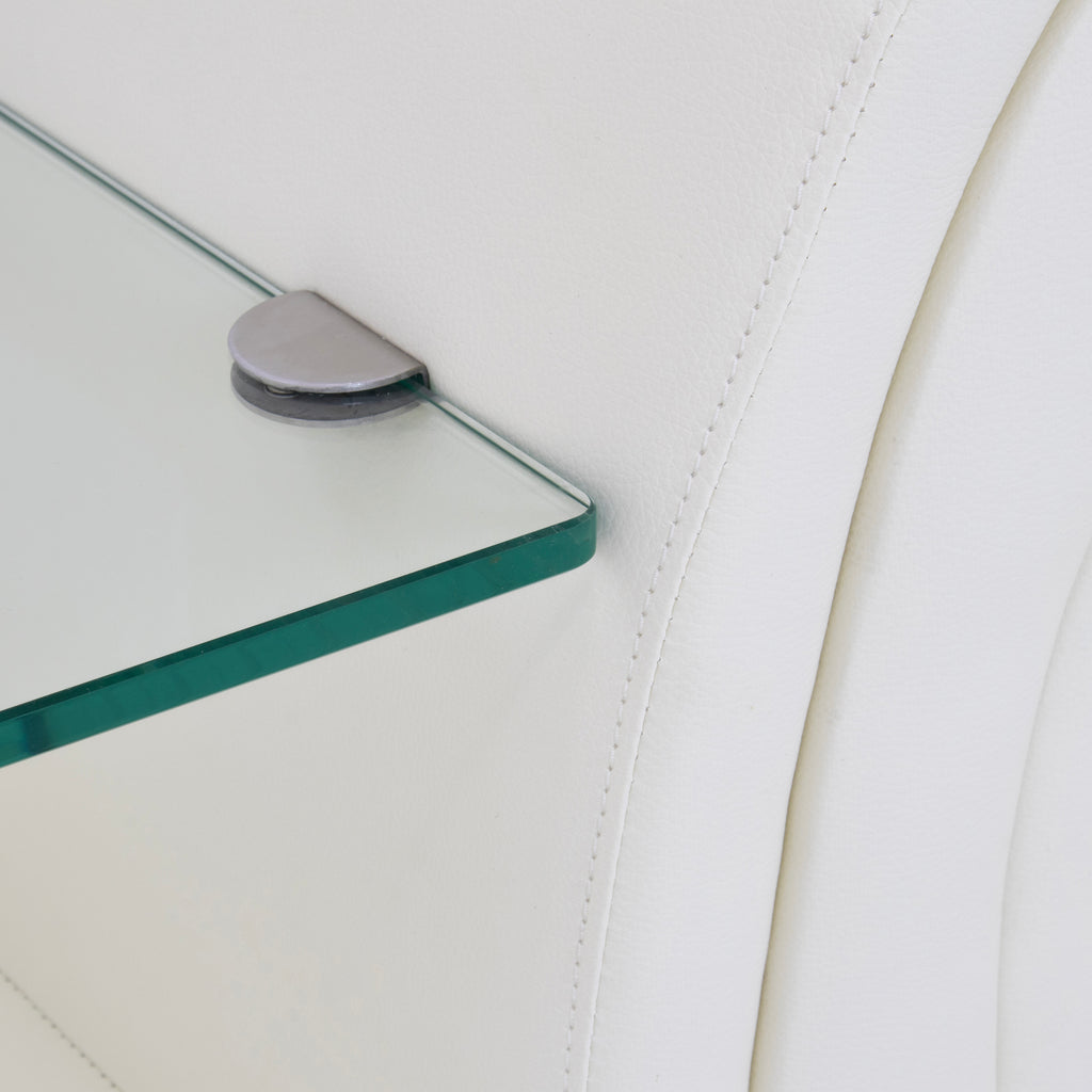 AMOUR - Mesa de cabeceira estofada branca com capitoné, tampo de vidro e botões efeito diamante preto
