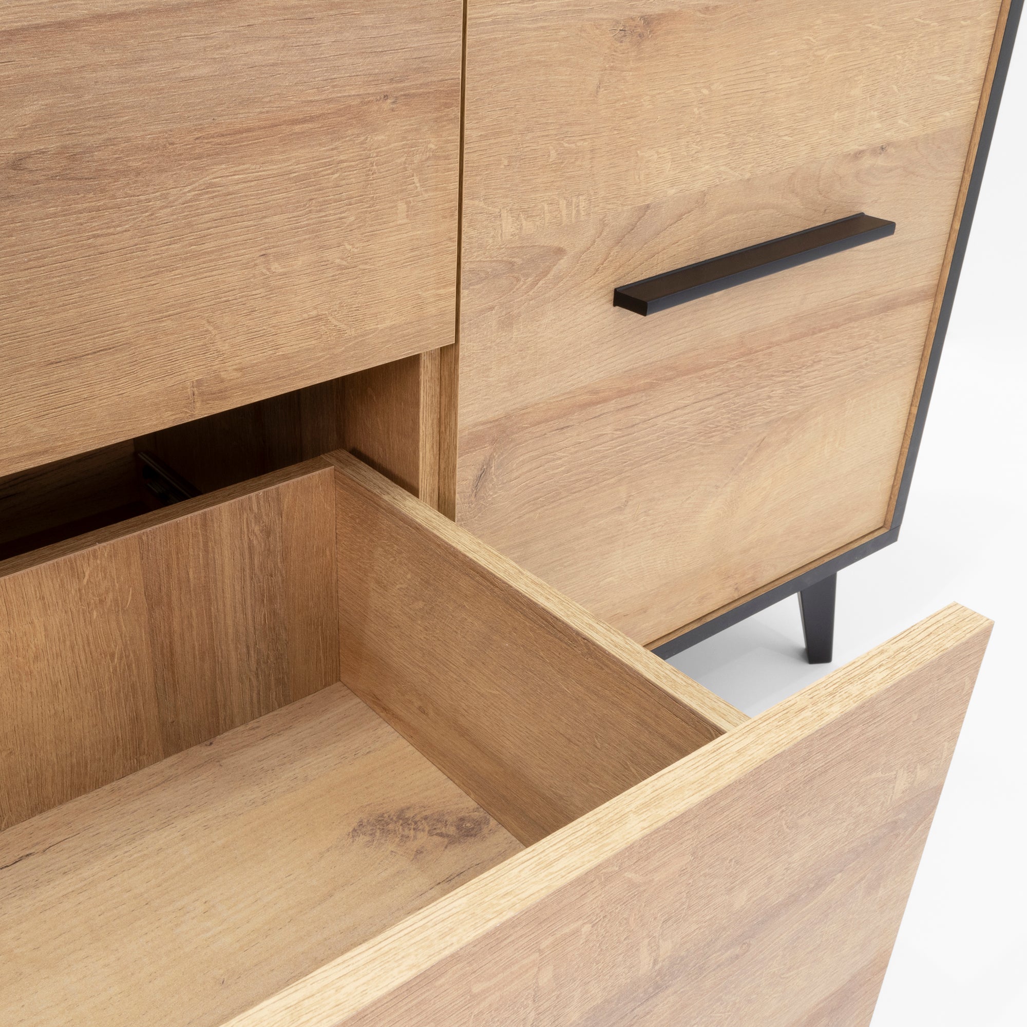REIMS - Mueble TV en Roble o Nogal con Estructura Negra | RTV2D1S, RTV2D2S