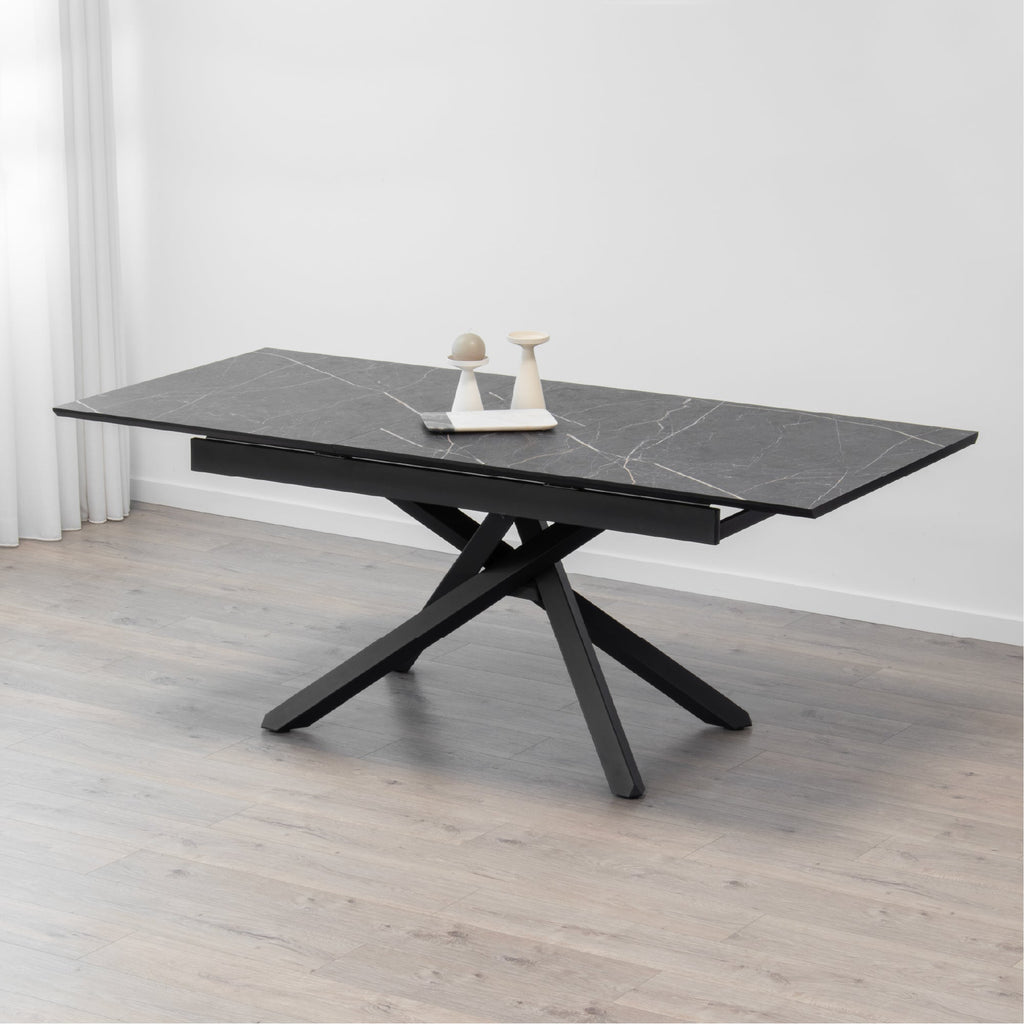 TAYLOR - Mesa de comedor/cocina extensible con tablero de 2,5 cm en melamina con efecto mármol y estructura de metal negro