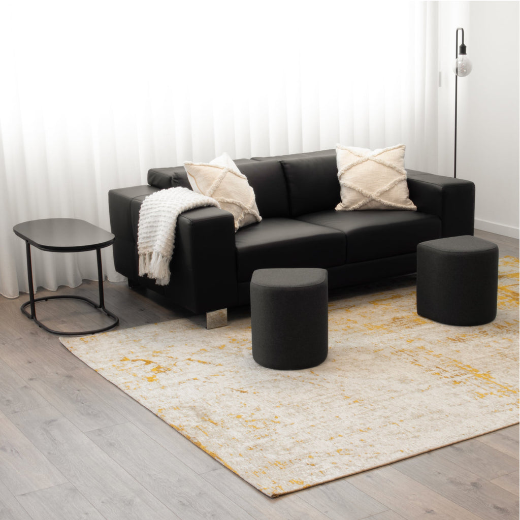DUCAN - Mesa de centro com 2 módulos de assento pretos, tampo em melamina preta com efeito madeira e estrutura metálica preta