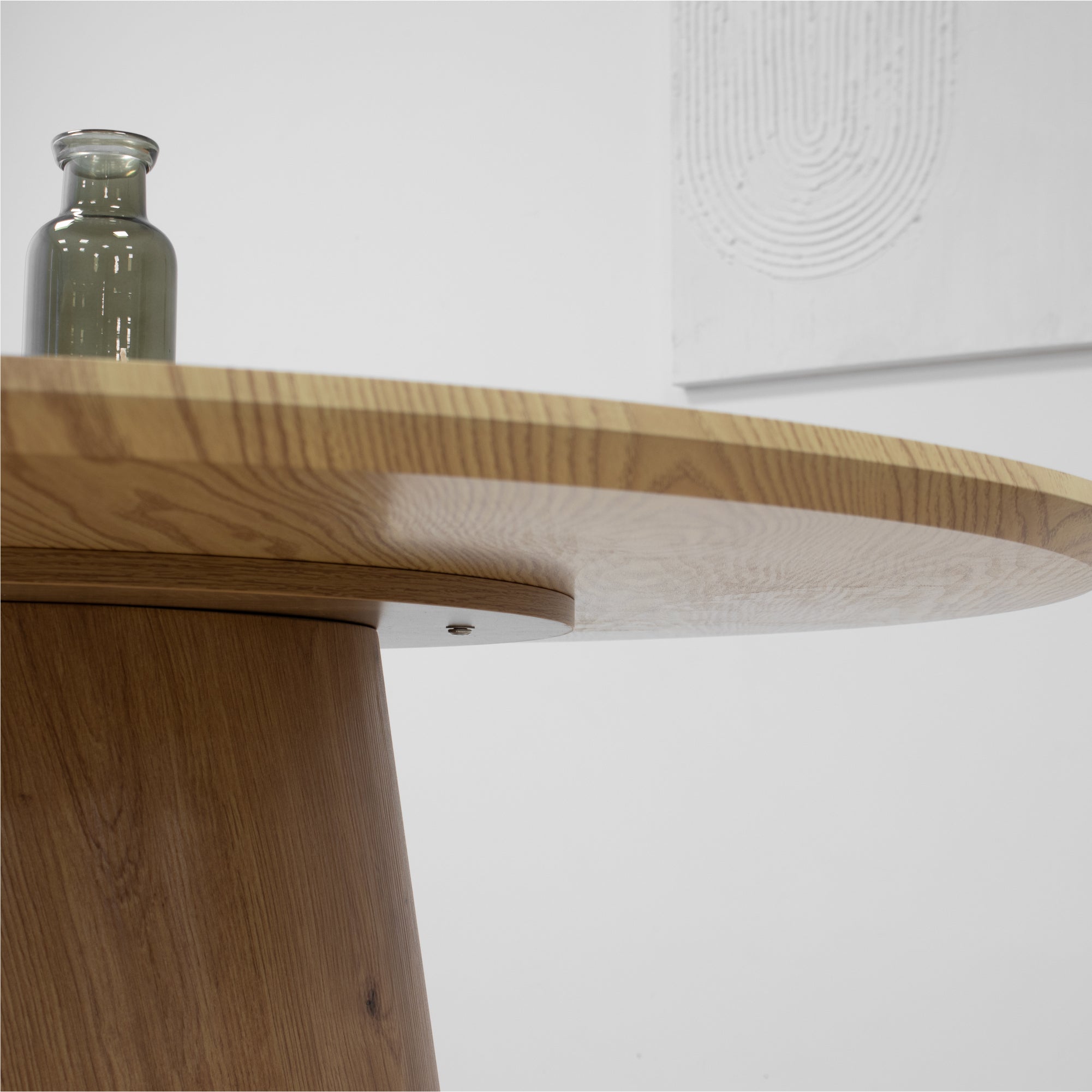 SYLVIA - Mesa de jantar com tampo em melamina de 25 mm e estrutura em MDF (Ø120 x 75 cm)