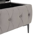 AMOUR - Banqueta baú em veludo cinzento com arrumação interior, assento capitonné e pernas metálicas pretas