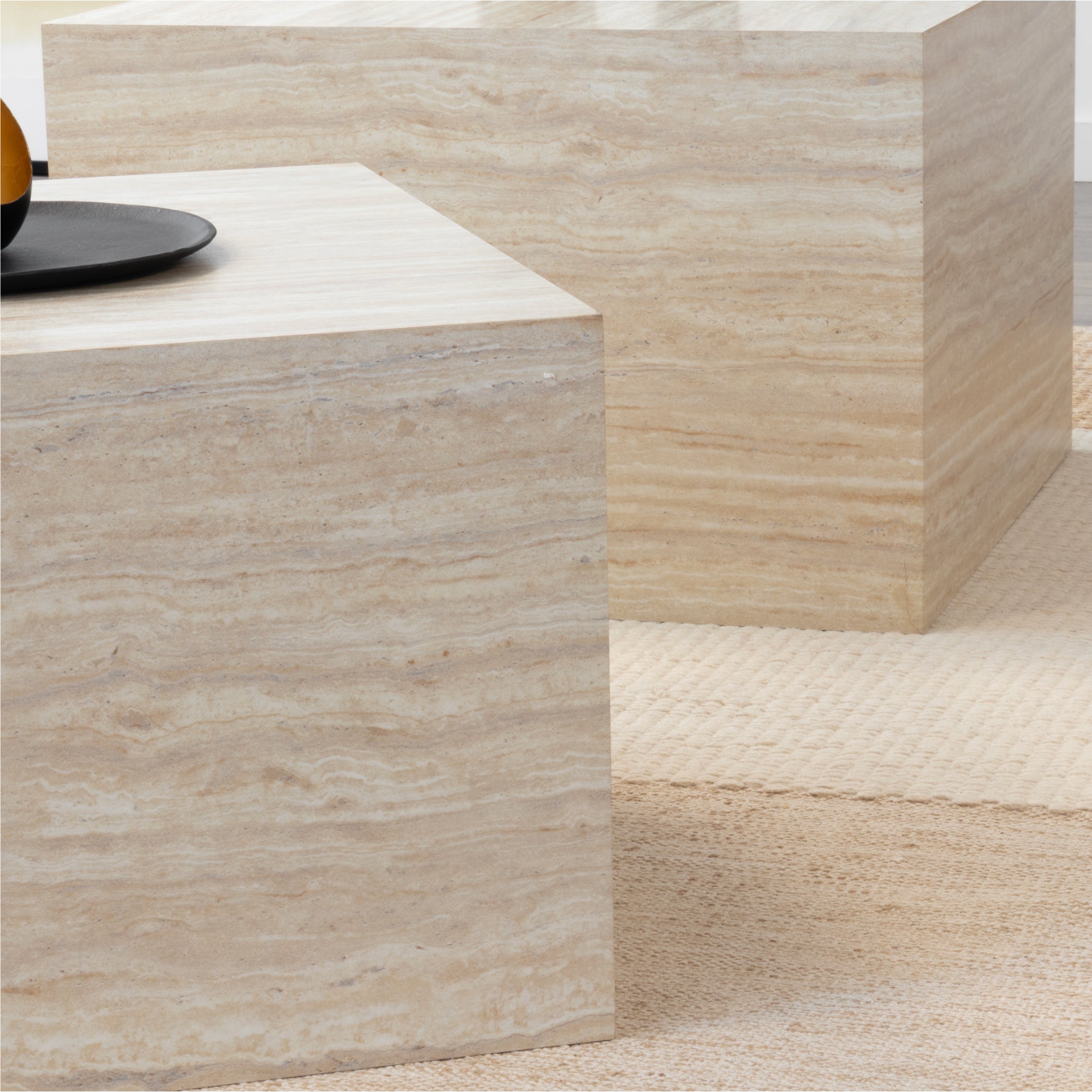 TANEDA - Conjunto de 2 mesas de centro cuadradas en MDF con acabado efecto piedra beige claro - 60 y 51 cm