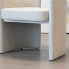 FRANCIS - Conjunto de 2 sillas de comedor tapizadas en tejido gris claro con reposabrazos y estructura metálica