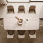 RILKE - Tavolo da pranzo con piano effetto pietra beige chiaro e struttura in metallo color crema