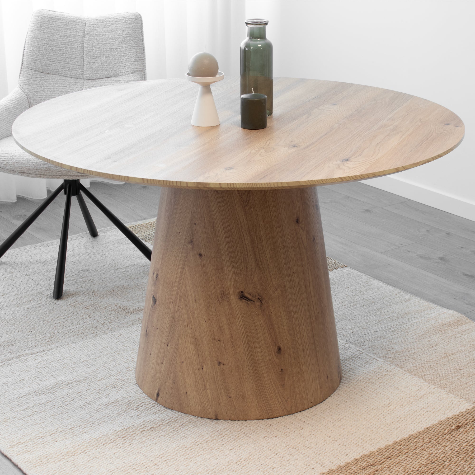 SYLVIA - Mesa de jantar com tampo em melamina de 25 mm e estrutura em MDF (Ø120 x 75 cm)