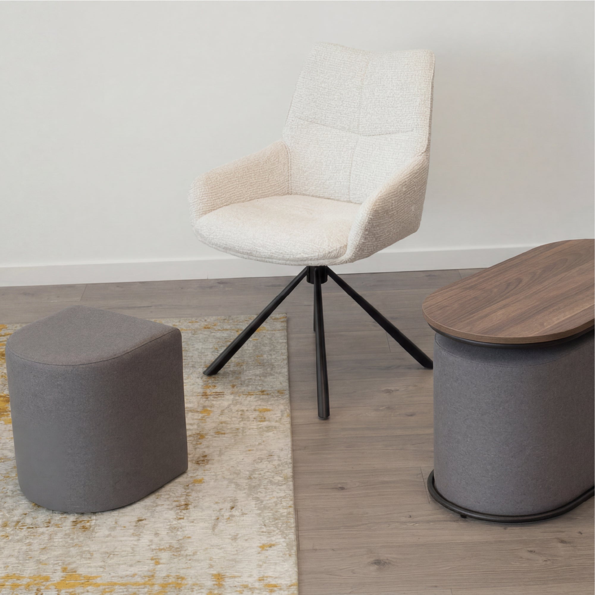 DUNCAN - Mesa de centro efeito nogueira com 2 bancos em tecido cinzento, 78x34 cm