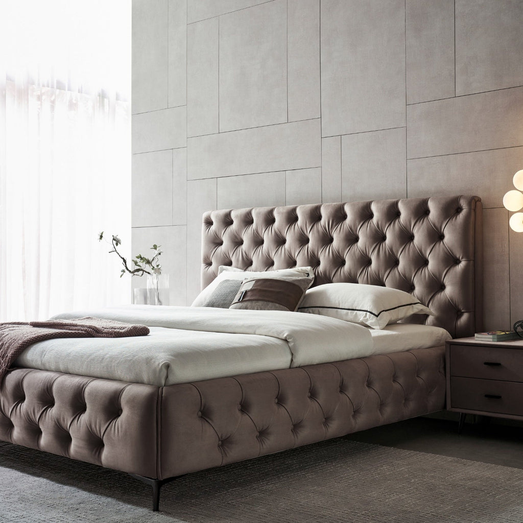 AMOUR – Cama estofada branca ou cinzenta com cabeceira acolchoada, com ou sem cristais