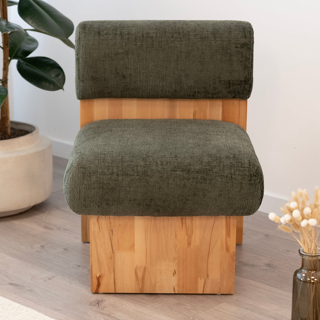Leah – Cadeirão Acolchoado com Espuma de Alta Densidade 40 kg/m³, Estrutura em Madeira de Bétula, Design Escandinavo, 60x60x75 cm
