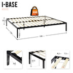 iBase - Letto con struttura metallica e spazio contenitivo di 30 cm in nero e bianco