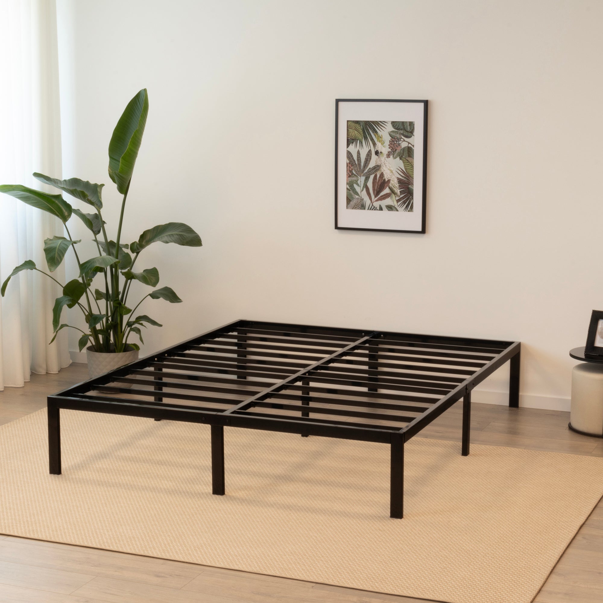 SAPPHO - Letto piattaforma metallico con spazio contenitivo di 31 cm - Nero o Bianco