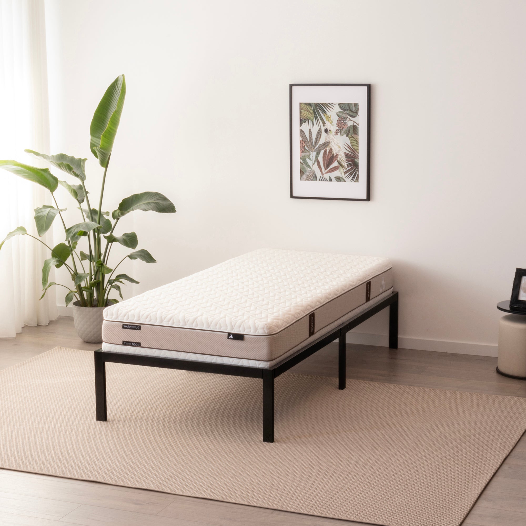SAPPHO - Letto piattaforma metallico con spazio contenitivo di 31 cm - Nero o Bianco