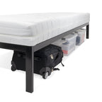 iBase - Letto con struttura metallica e spazio contenitivo di 30 cm in nero e bianco