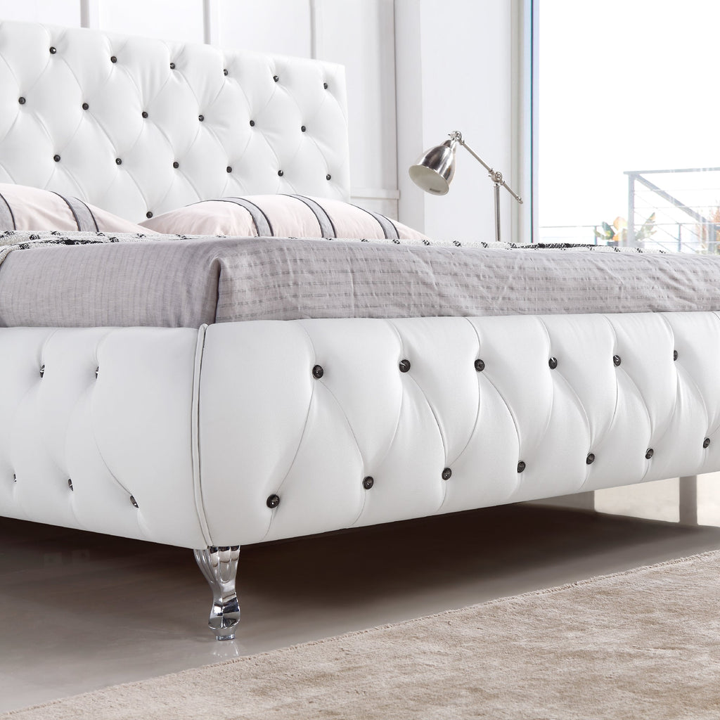 AMOUR – Cama estofada branca ou cinzenta com cabeceira acolchoada, com ou sem cristais