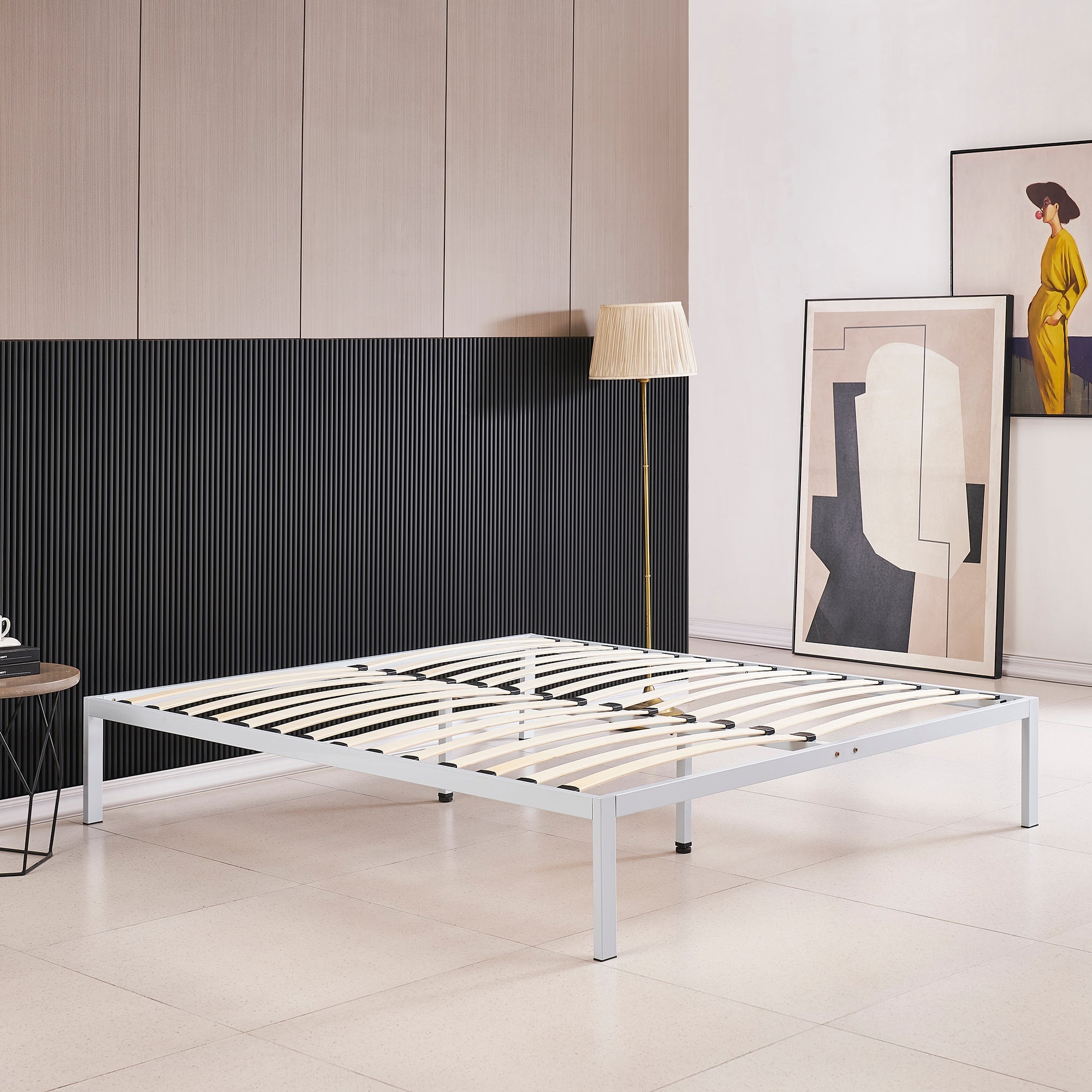 iBase - Letto con struttura metallica e spazio contenitivo di 30 cm in nero e bianco