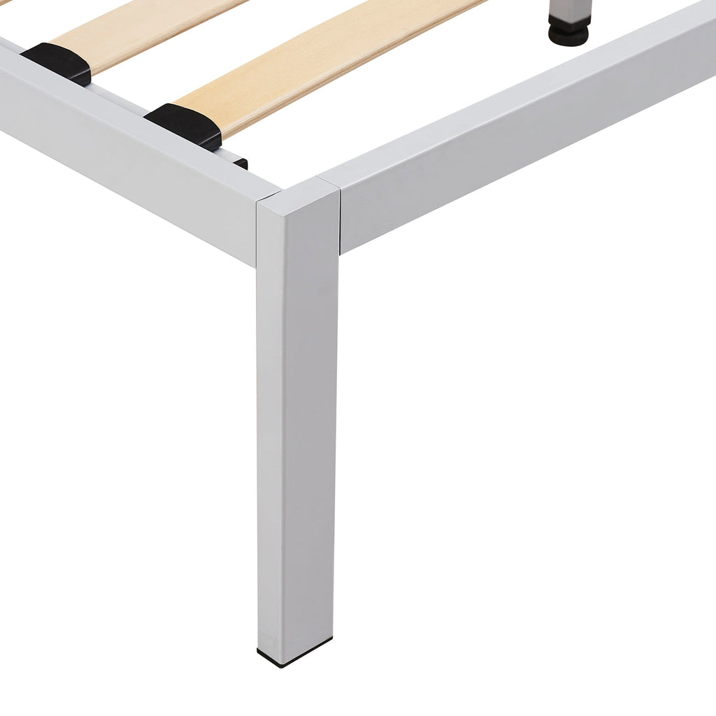 iBase - Letto con struttura metallica e spazio contenitivo di 30 cm in nero e bianco