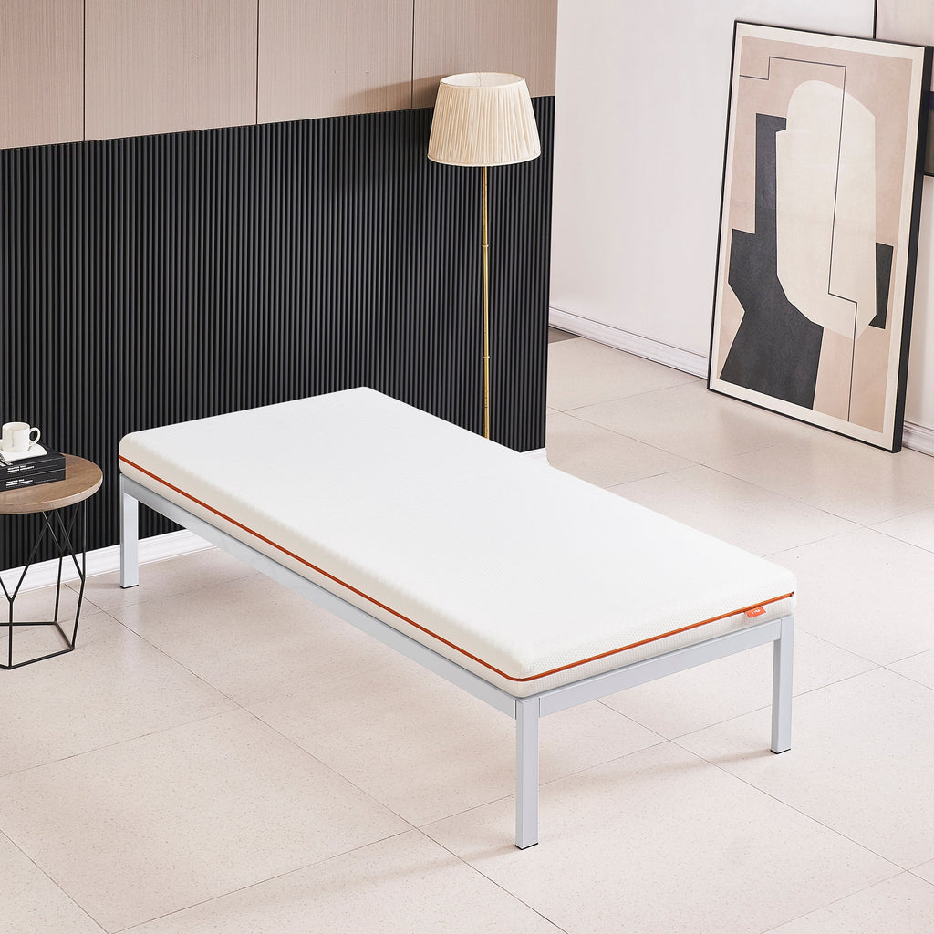 iBase - Letto con struttura metallica e spazio contenitivo di 30 cm in nero e bianco